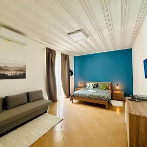apt-sicilian-vibes-house-in-centro.taorminaitalyhotels.com/